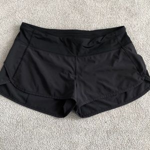 Lululemon black 2.5” speed shorts size 8